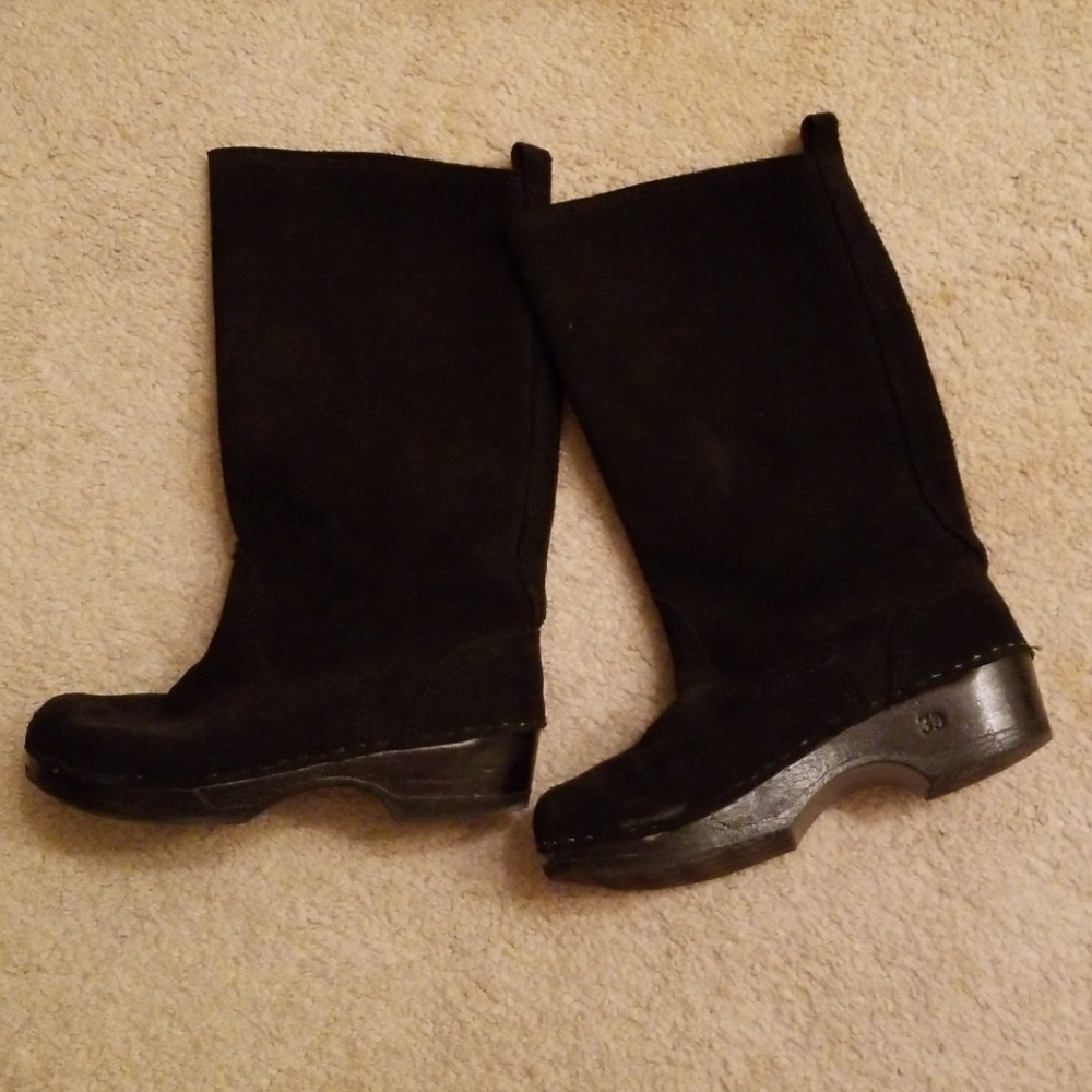 Sven Black Suede Leather Clog Boots